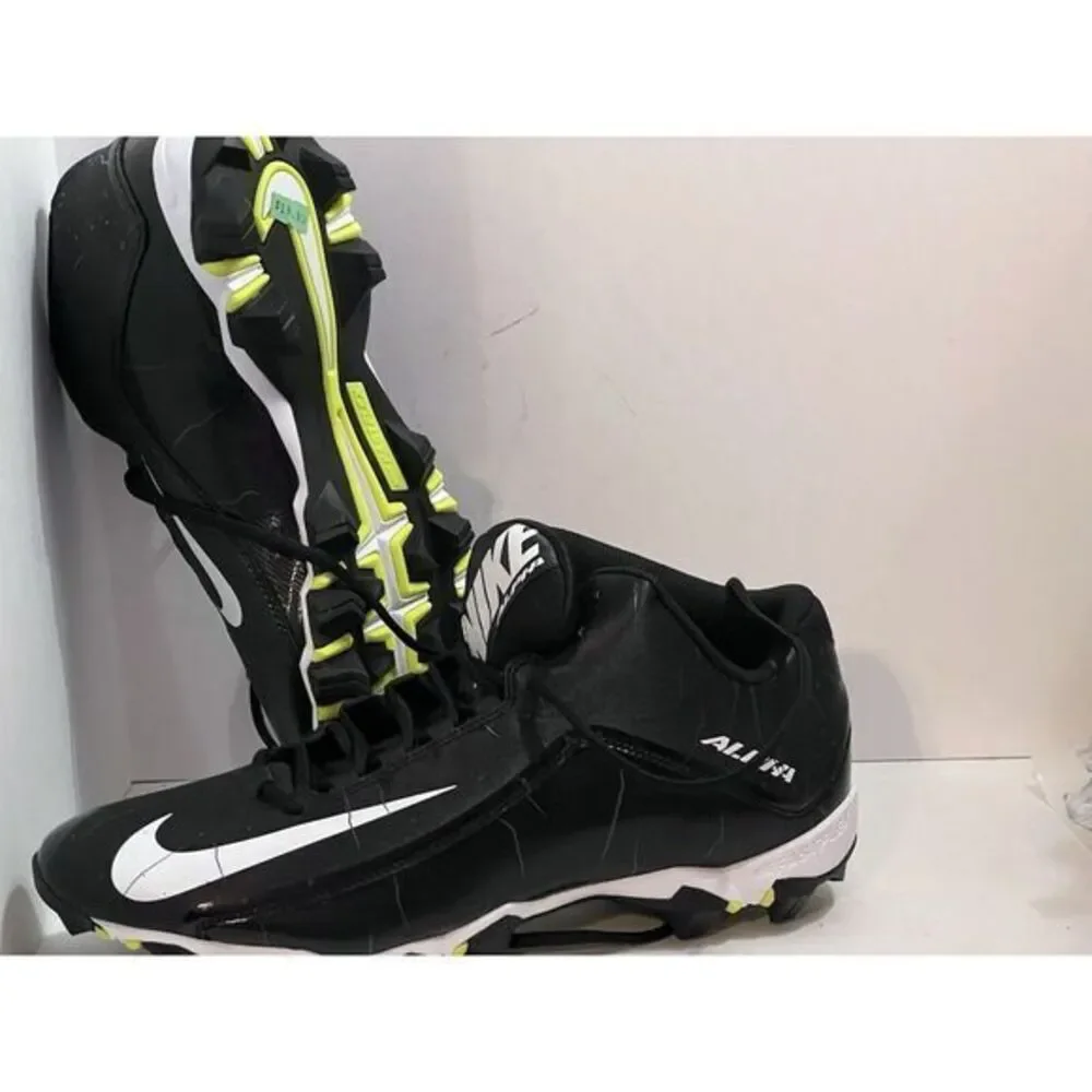 Men's Nike Cleats Size 14  New Never Worn Alpha FastFlex Football Cleats‎ Black